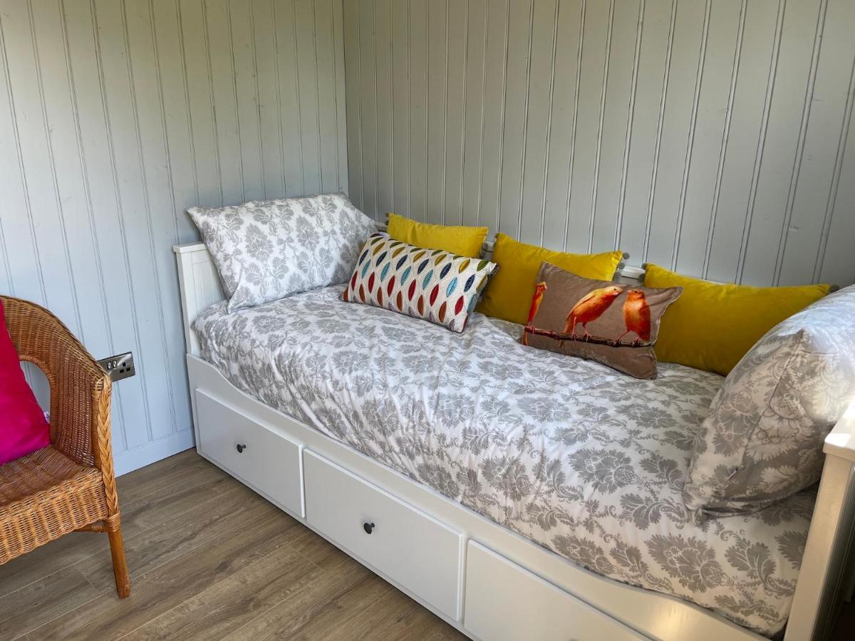 Lilac Hut Shepherds Hut Kilkenny Ngoại thất bức ảnh